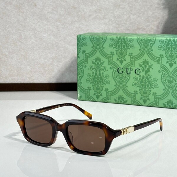 retro fashionable trend sunglasses for men and women