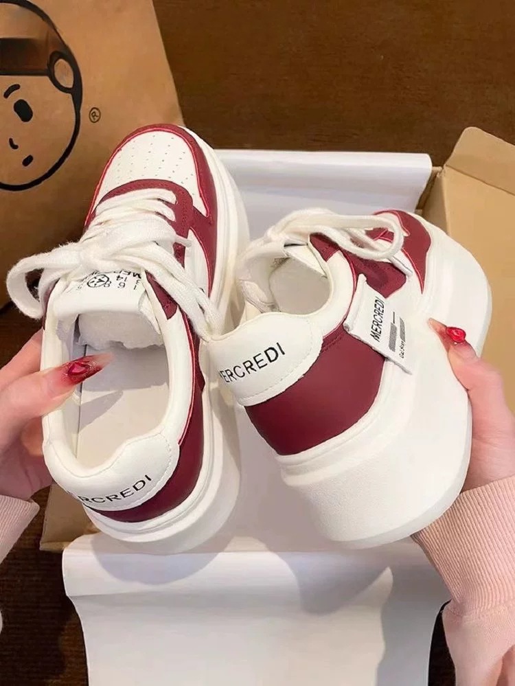 Women's Thick-soled White Trainers Casual Height Increasing Shoes_voghion.com