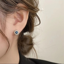 韩国新款时尚圆形镶钻珍珠耳环女 轻奢风复古小众设计高级感耳饰