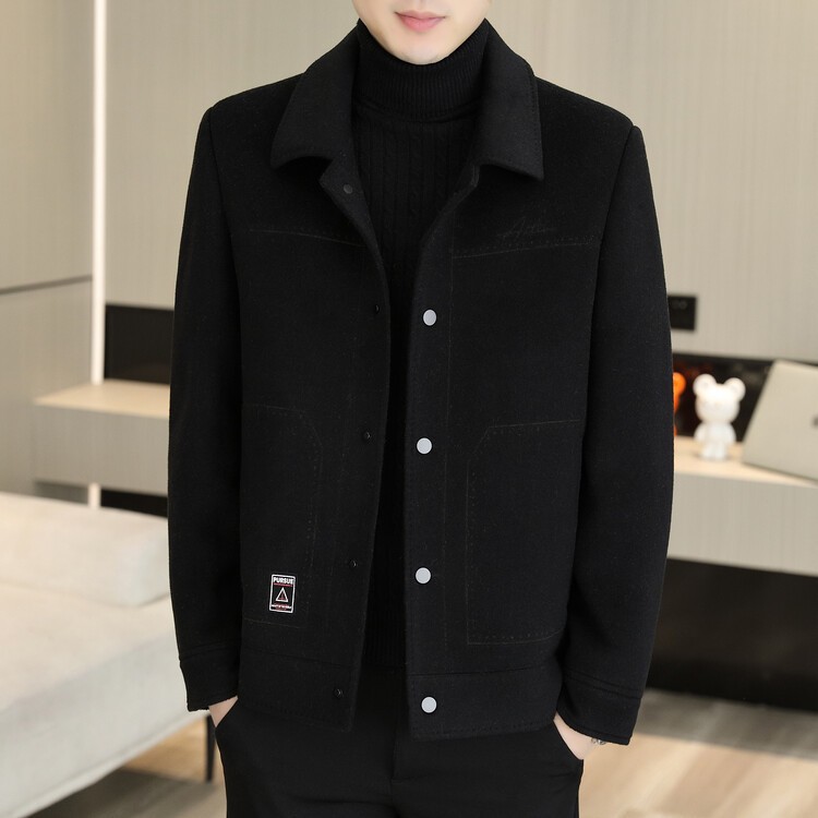 라이너가 있는 블랙