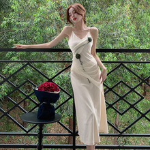 实拍法式复古山茶花V领连衣裙修身显瘦气质吊带裙夏季白色长裙子