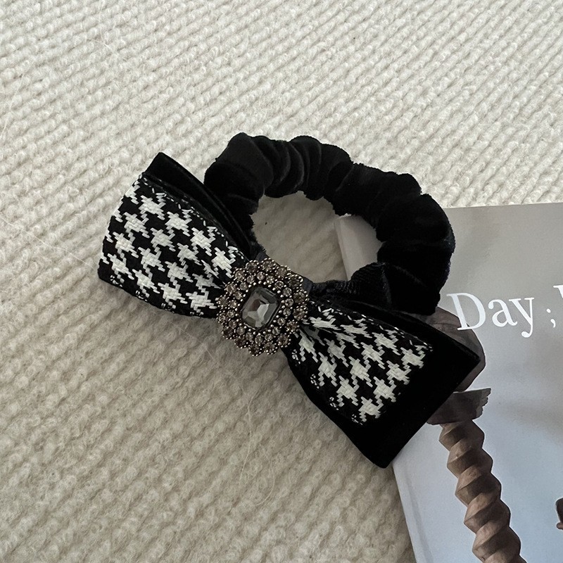 Classico anello per capelli con diamante grigio pied de poule bianco e nero, fiocco delicato, semplice elastico per capelli in tessuto, anello giapponese e coreano per l'intestino crasso_voghion.com