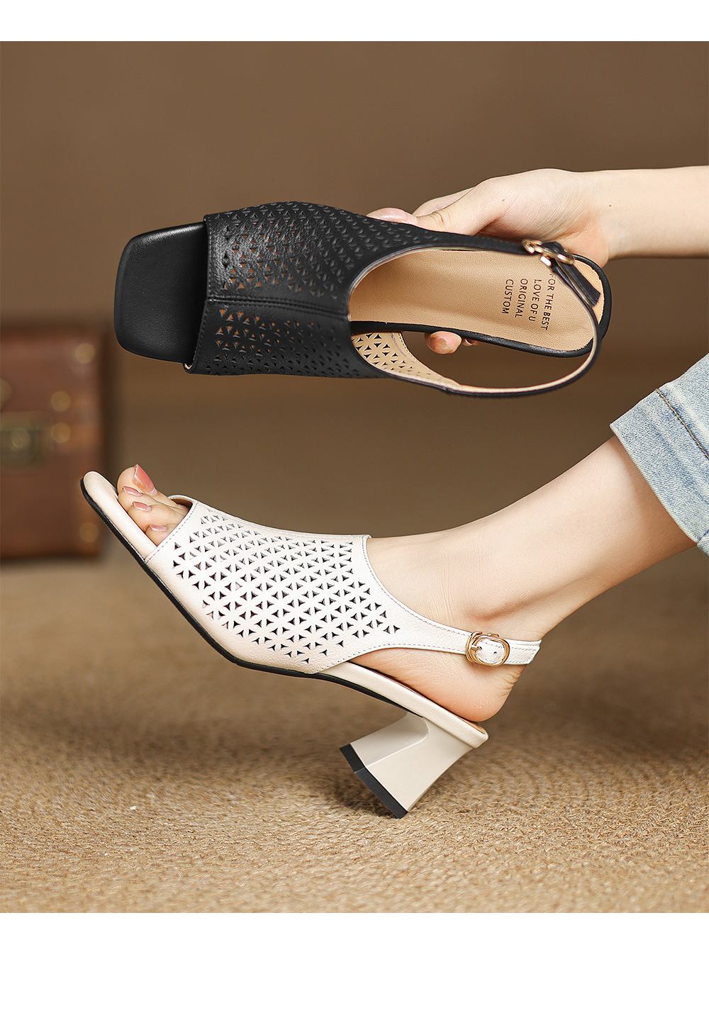 Sandal cao gót nữ hở mũi quai ngang đục lỗ da bò, gót 7 cm — Gạo trắng và cao 7 cm chi tiết 10