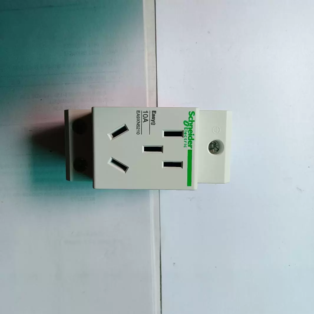 Новая оригинальная пятидверная розетка направляющей 10A EA9XN5210