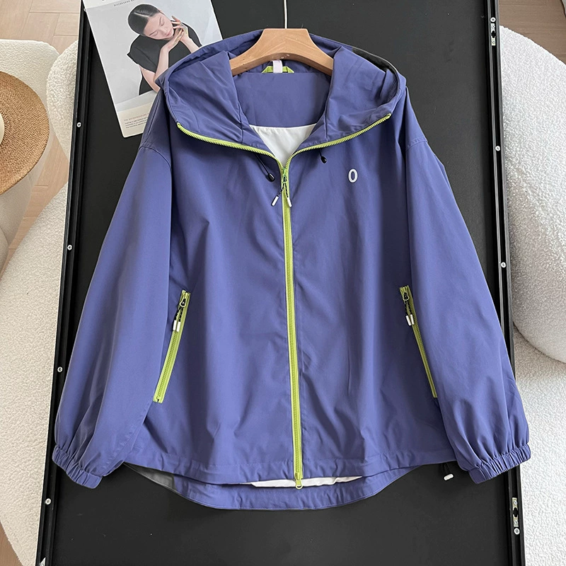 Демисезонная путешественна� waterproof jacket with hood for leisure, for beloved