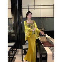 纯欲风辣妹套装女2025夏季新中式气质收腰碎花吊带上衣高腰半身裙