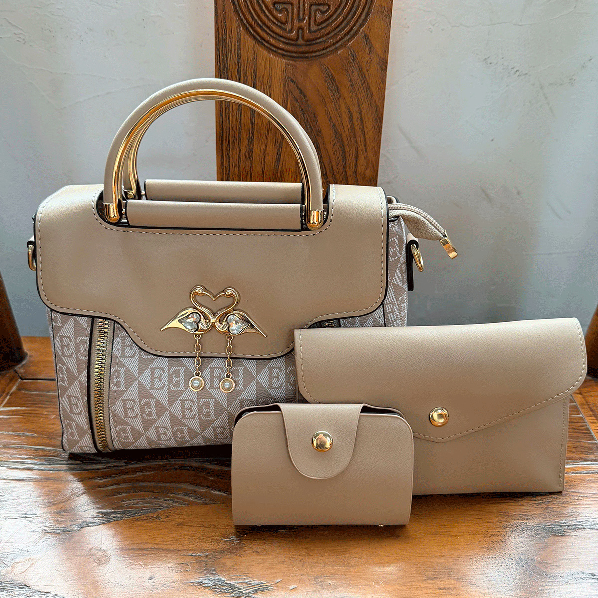 카키색 + 미니 백