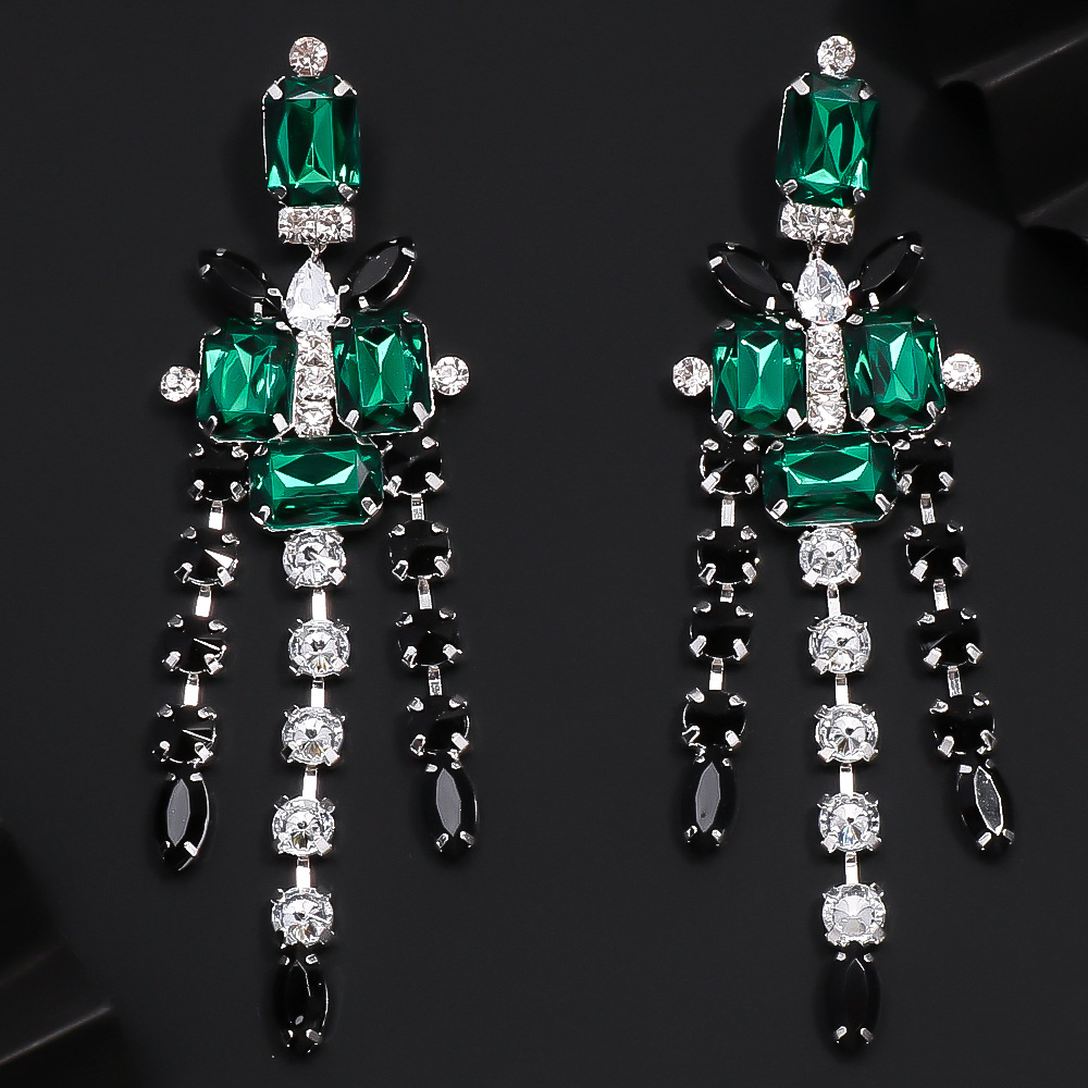 Nueva moda exagerada joyería traje Cruz colgante collar borla pendientes accesorios conjunto de joyas