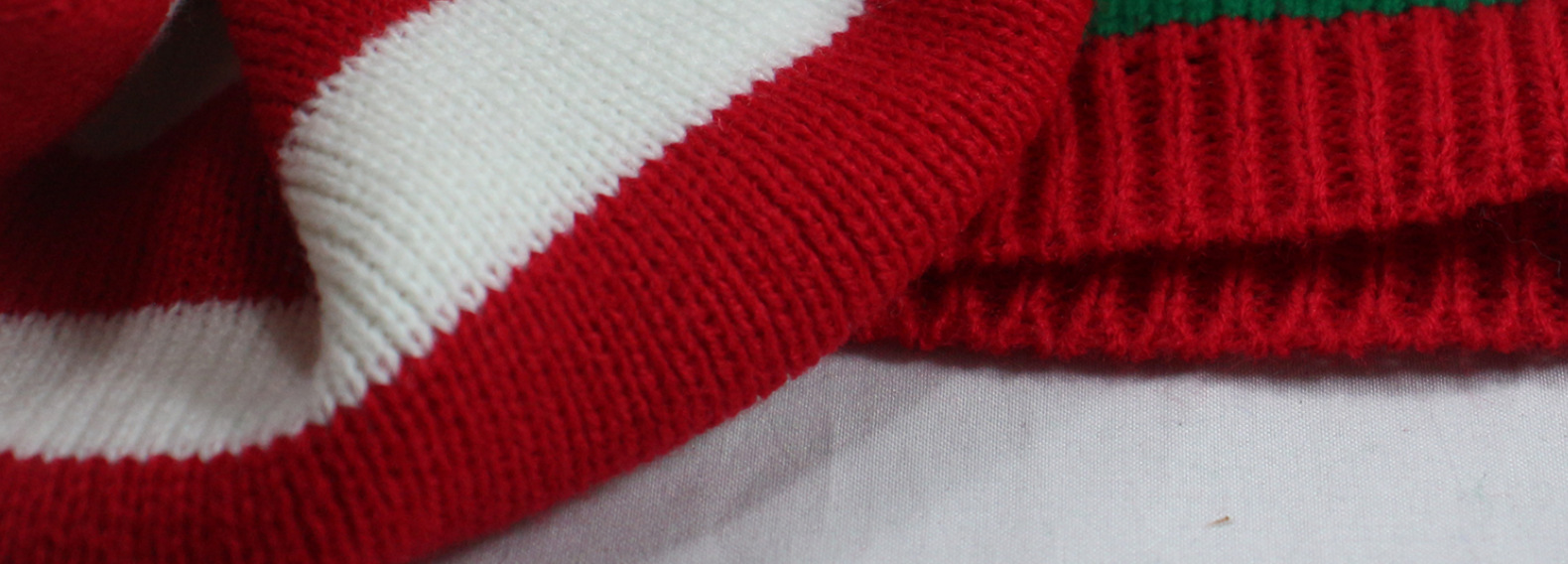 Adult knitted Christmas hat Elf Santa Beanies Red and green knitted crochet hat_voghion.com