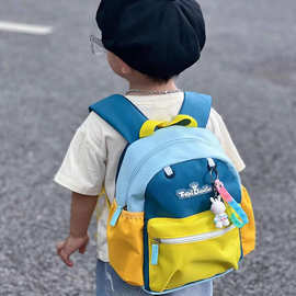 幼儿园书包1-4年级小学生大班男童女孩书包超轻护脊背包儿童包