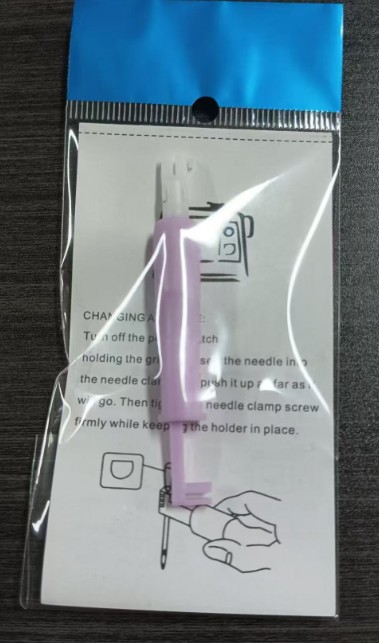 Máquina de coser de plástico para el hogar, enhebrador de agujas, cambiador de agujas, enhebrador automático portátil multicolor, fábrica al por mayor