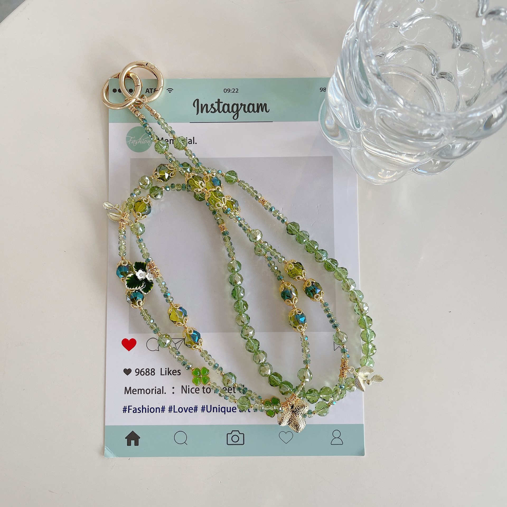 Boutique hecho a mano de alta gama para teléfono móvil cadena larga de hoja verde de aleación cordón de teléfono móvil de moda colgante de mensajero largo