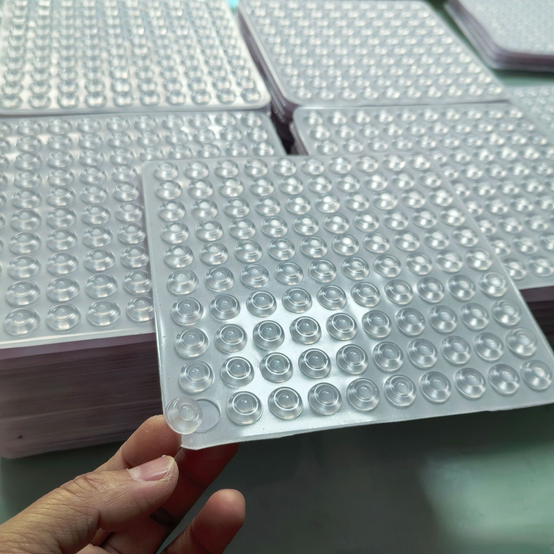 Transparent pu glue particle pattern shape 12.5*5mm
