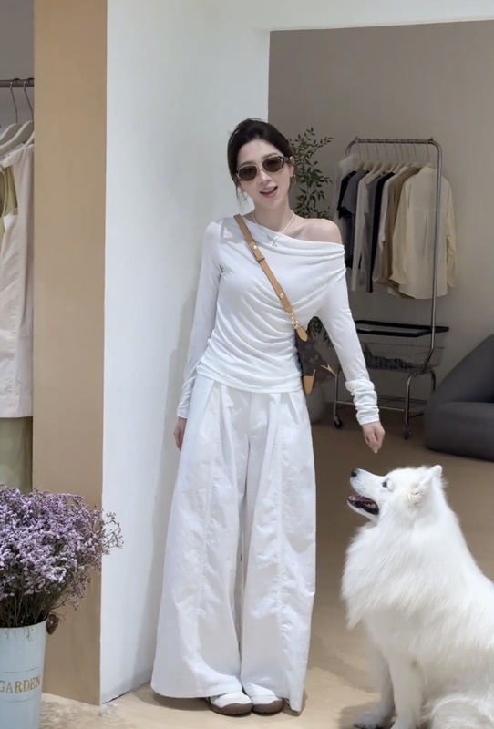 爆款设计感后背镂空长袖t恤女2025早秋新款休闲一字肩防晒衫上衣|undefined