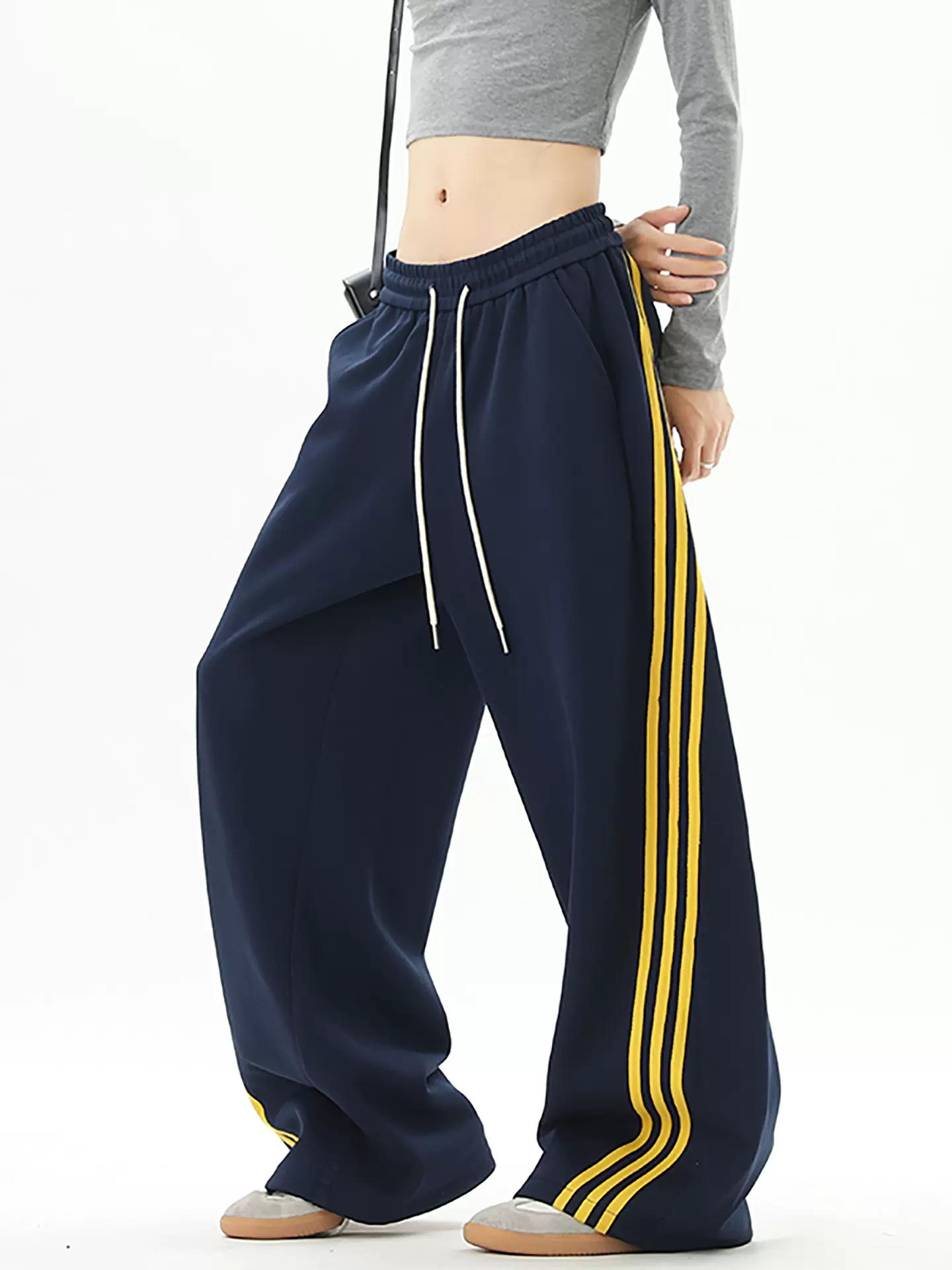 三条杠hiphop运动卫裤男秋冬情侣秀禾服重磅运动裤宽松阔腿休闲裤