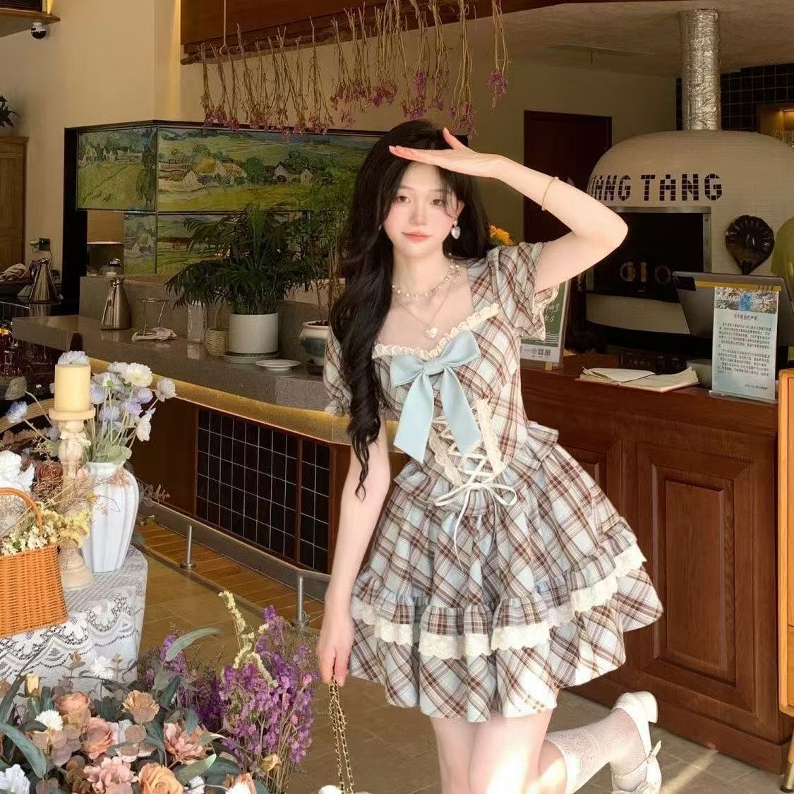 大码女装复古减龄小个子甜美格纹蕾丝蝴蝶结绑带收腰方囗领公主裙