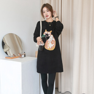 Autumn new maternity clothes online popular fashion cartoon age-reducing round neck sweater loose plus size mid-length sweater