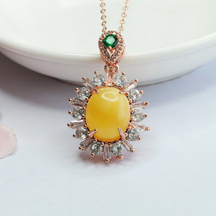 Xinyu Natural Beeswax Pendant Full Honey Chicken Oil Yellow Amber Necklace Factory Wholesale Live Generation HP3030108