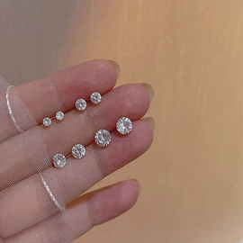 项链;耳钉;戒指