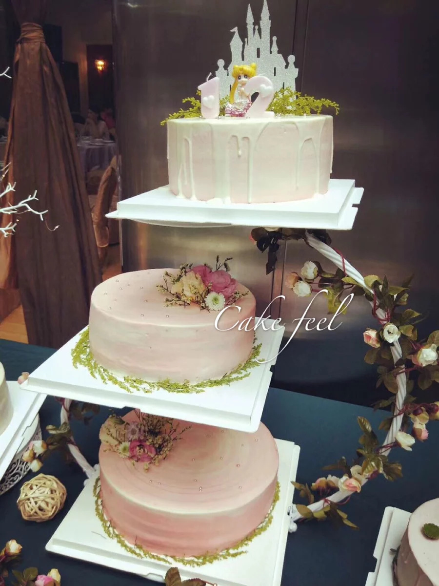 Cestas de frutas, estantes de pasteles de boda europeos, torres de pasteles de tres capas, estantes de pasteles de hierro forjado, estantes de bocadillos