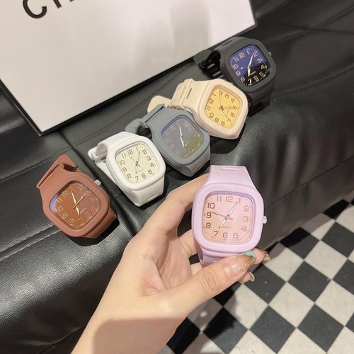 Bestselling Square Women's INS College Style Fashion Quartz Watch Korean Version Simple Student Watch for Men and Women