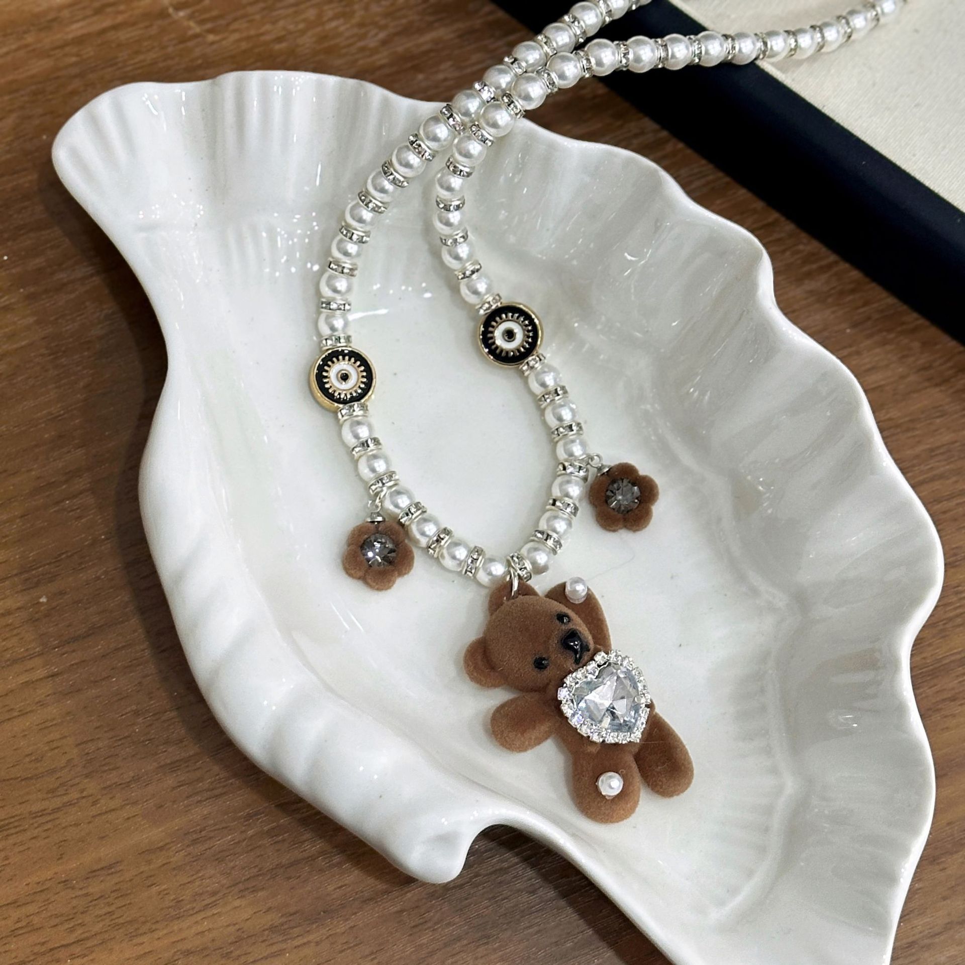 韩国东大门你好小熊植绒花朵可爱珍珠项链冬季新款抖音同款毛衣链