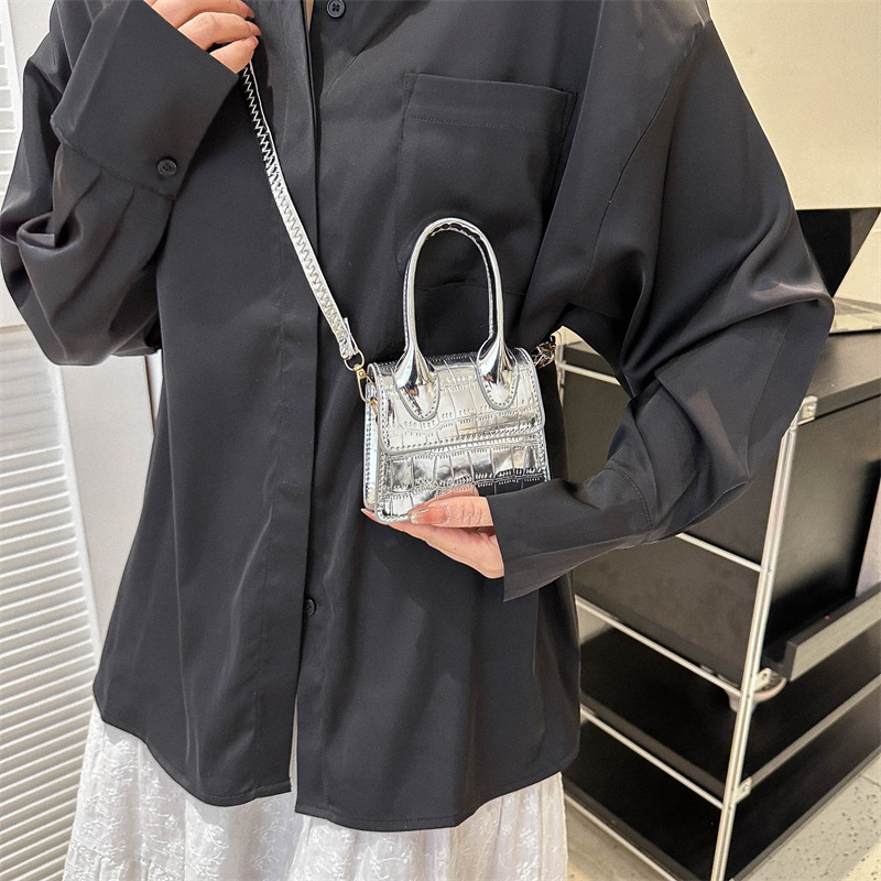 187g Weight Sewing Thread Fashion Element Magnetic Buckle Closure Type Single Shoulder Strap Strap Type Shoulder Bag Bags Type Casual Occasion Pu Leather Material Solid Color Pattern All Seasons Season Women's Gender Streetwear Style Square Shape Small Size Women's Small Pu Leather Solid Color Streetwear Sewing Thread Square Magnetic Buckle Shoulder Bag 28