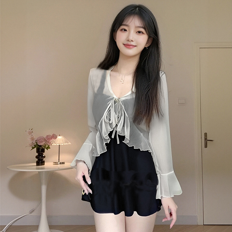 Nuevo traje de baño femenino de una pieza de color sólido cabestrillo niña dulce que cubre la carne y se ve delgado traje de baño de vacaciones de aguas termales de playa al por mayor