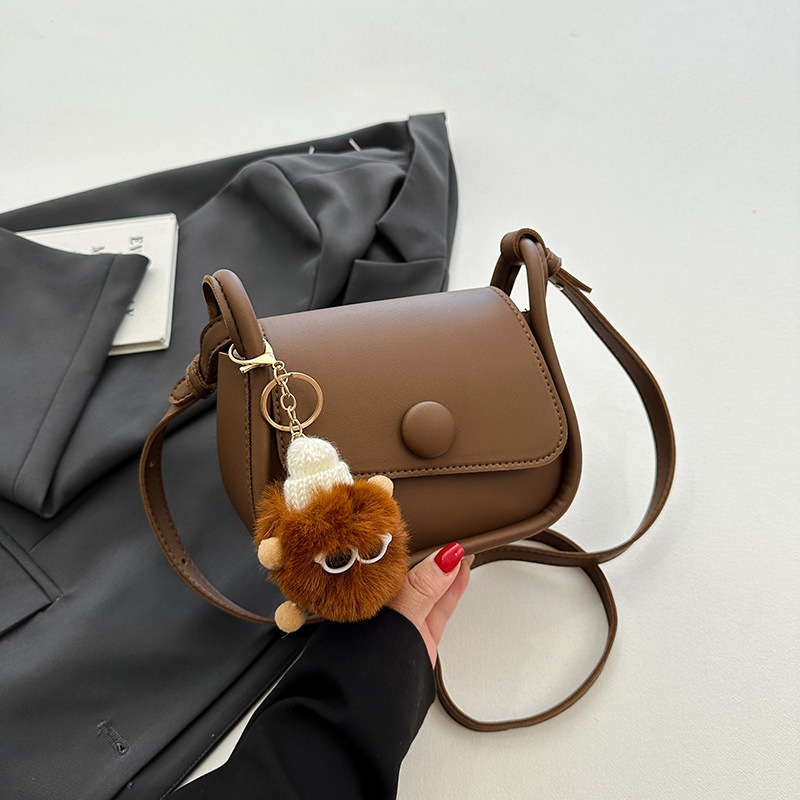 펜던트가 없는 브라운