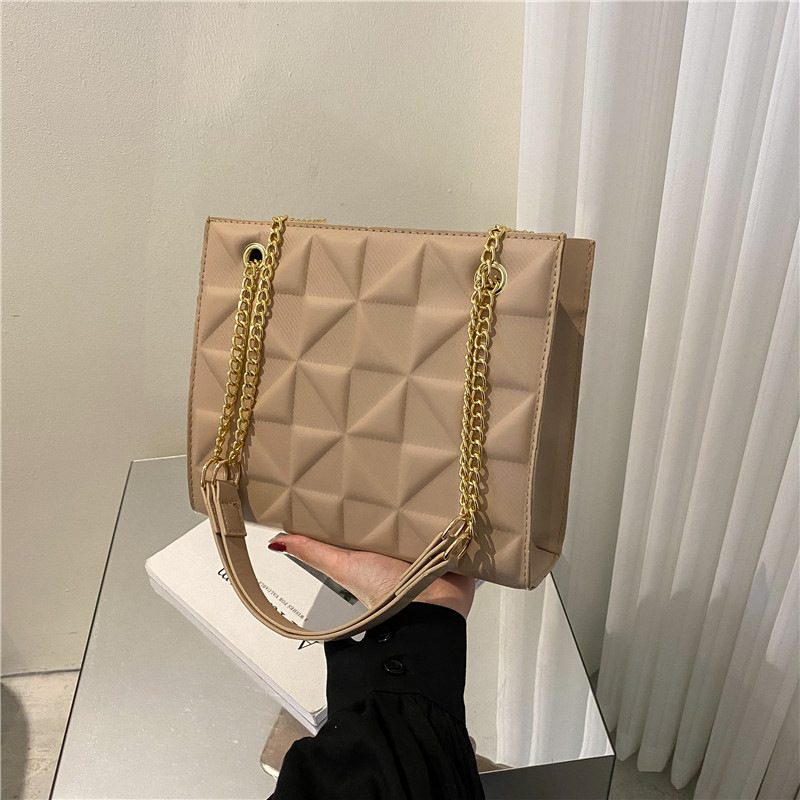 Bolso de la cadena 2023 nueva moda casual bolso de las mujeres estilo occidental hombro bolsa de mensajero personalidad femenina ins bolsa de las axilas