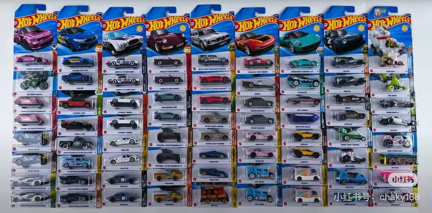 Литой гоночный игрушечный автомобиль (Hot Wheels Ferrari), металлический 12 см, assorted 72 модели случайной смеси