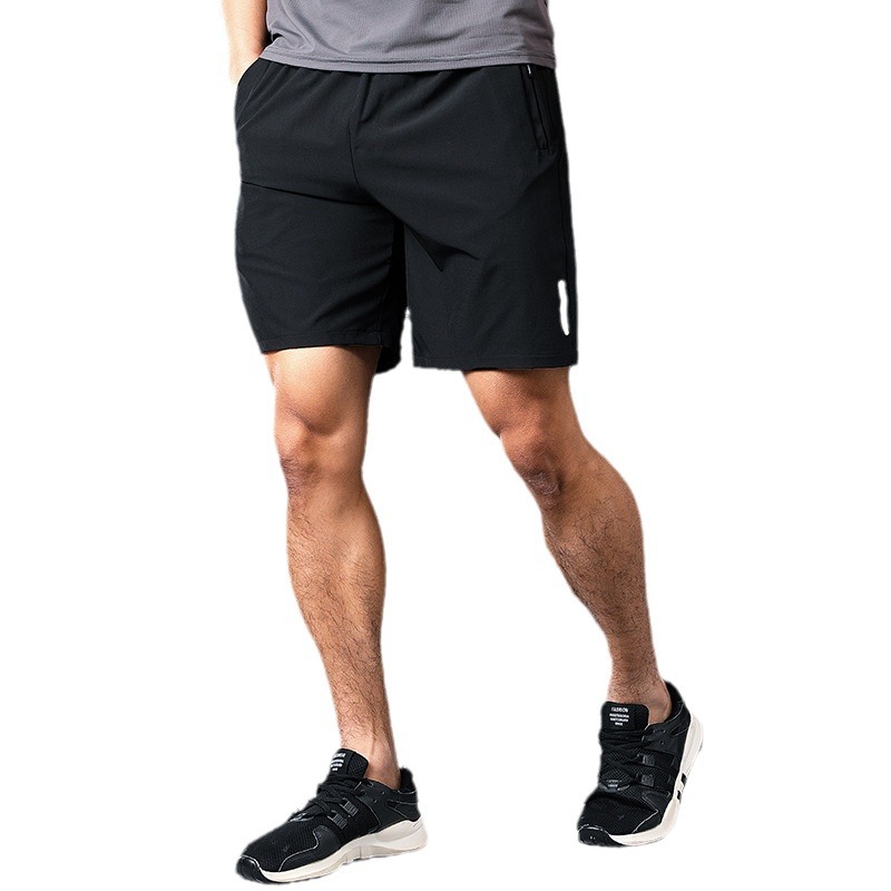 Pantalones cortos de comercio exterior transfronterizos, pantalones cortos deportivos con tiras reflectantes de moda para hombres, estilo fino de verano, seda de hielo de secado rápido, pantalones de cinco puntos de gran tamaño al por mayor
