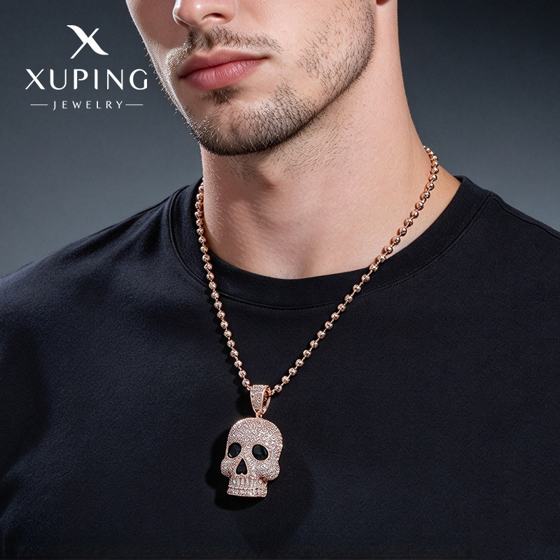 Dije de Calavera con Circonias de Aleación de Cobre y Zinc Bañado en Oro de 18K