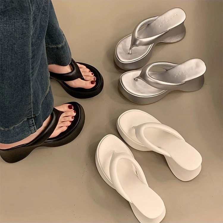 Chanclas pequeñas sandalias de tacón de cuña para mujer, bizcocho de verano, zapatillas de playa casuales de tacón alto de suela gruesa