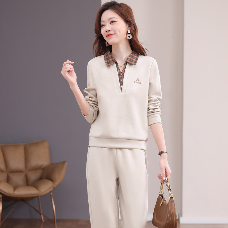 Casual Sports Suit for Women, Spring and Autumn 2026 New Stylish and Fashionable Two-Piece Sweatshirt Set for Petite Moms