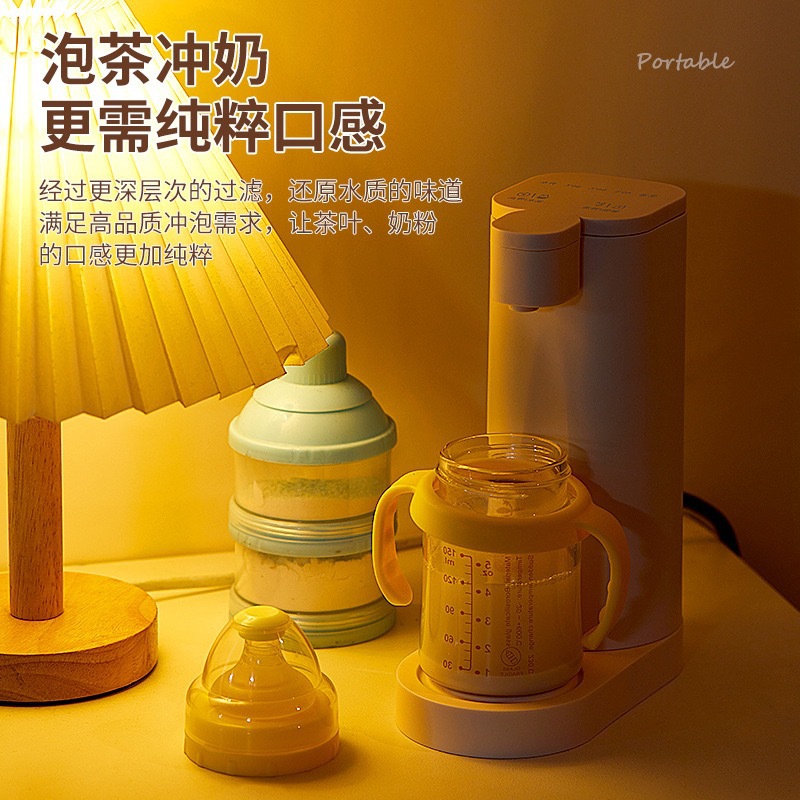 Small handheld teapot for home use for traveling
