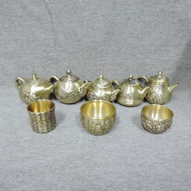 金属工艺品;车挂;宗教法器