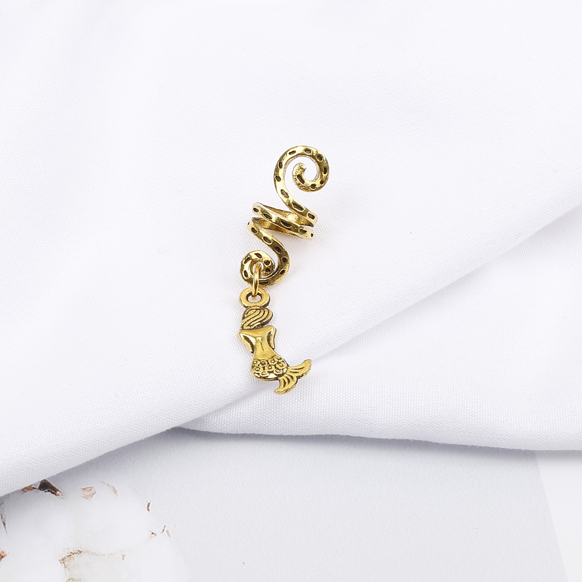 Europa y América sucia trenza hebilla de pelo hip hop aleación espiral accesorios para el cabello colgante de mariposa anillo de pelo de moda chica fresca trenzado accesorios para el cabello anillo de pelo