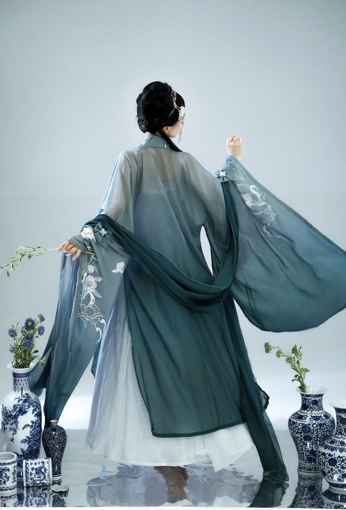 原创设计只此青绿汉服女唐制诃子裙披帛大袖衫三件套全套装8364-阿里巴巴
