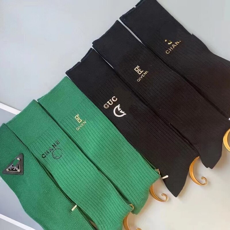 High-End European Hot-Stamped Letter Socks for Women, Spring and Autumn Jk Combed Cotton Long Tube Socks, Ins Micro-Pressure Slimming High Tube Socks