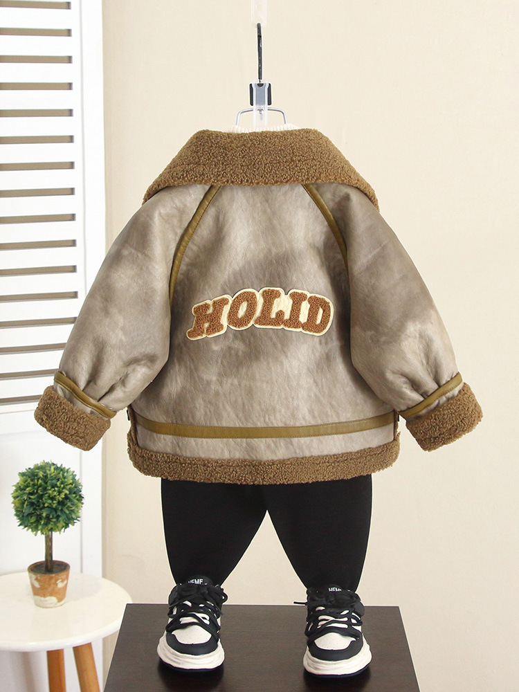 6724 Chaqueta de piel para niños, estilo occidental para niños de invierno más engrosamiento de terciopelo 2025 nuevo bebé otoño e invierno versión coreana