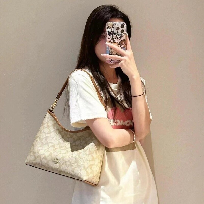 Koujia Laurela Large-Capacity Shoulder Bag, Versatile Handbag, Underarm Crossbody Bag, Polyester Printed Women's Bag Koujia Laurela Large-Capacity Shoulder Bag, Versatile Handbag, Underarm Crossbody Bag, Polyester Printed Women's Bag