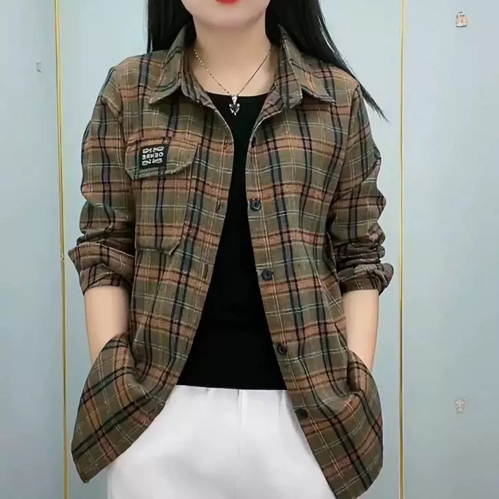 格子长袖衬衫女时尚中年妈妈春夏新款洋气休闲上衣中老年洋气衬衣