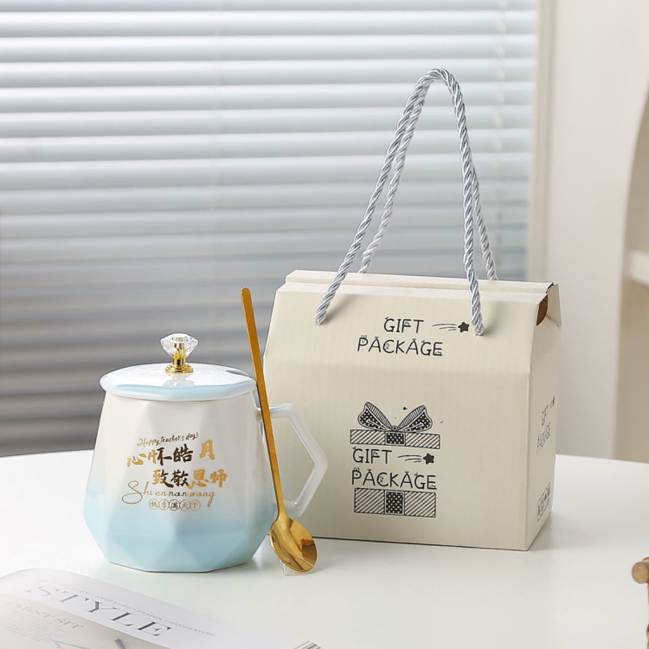 Red celebridad en cerámica conjunto de estilo europeo de alto valor con tapa de cerámica chica taza de oficina regalos al por mayor