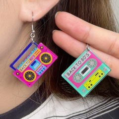 ヨーロッパとアメリカのインスタイルのかわいいコントラストプリントテープアクリルイヤリングイヤリングファッショナブルなパーソナライズされたイヤリングイヤリング女性用
