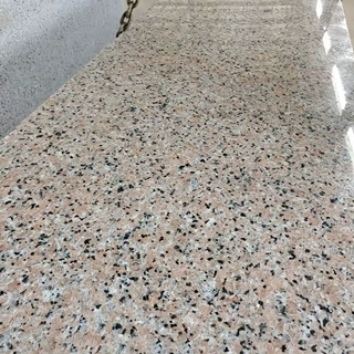 广西粉红麻石材花岗岩楼梯踏步板光面台阶石线条雕刻