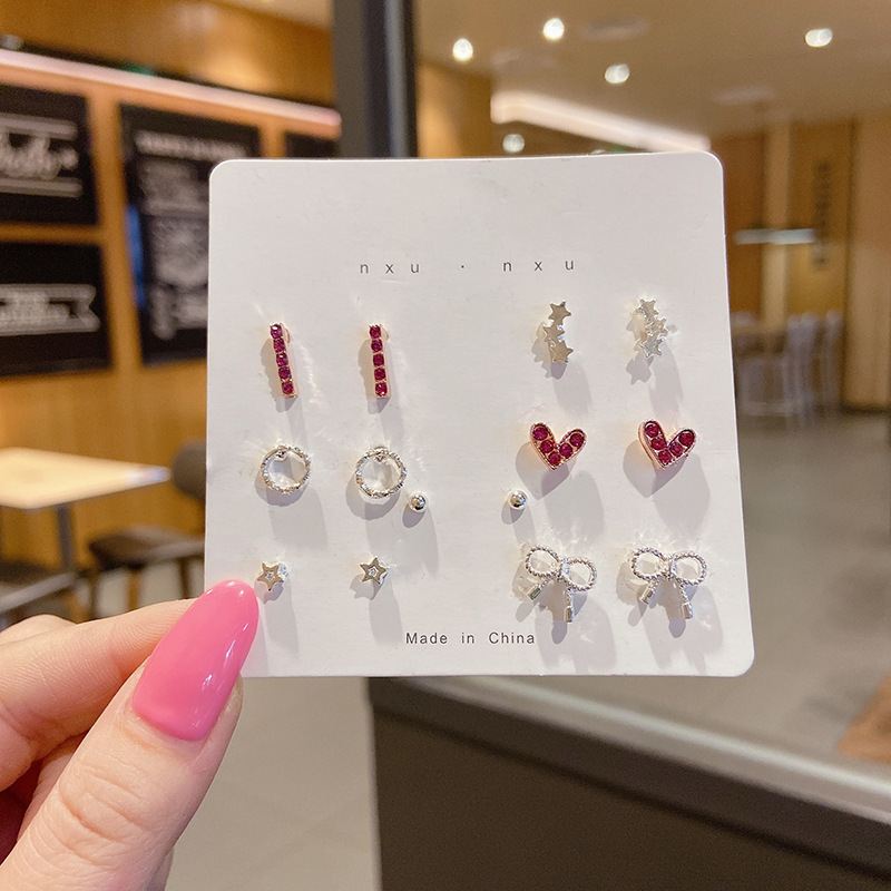 Pendientes de aleación moda coreana, estilo lujo ligero, ideales para puestos callejeros, mercado nocturno y ventas en vivo, al por mayor