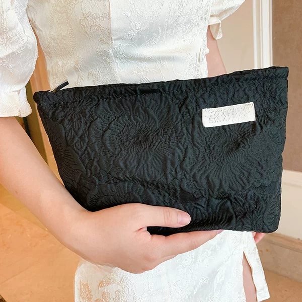 Temperament Cosmetic Bag Hepburn Style Stereo Printed Storage Bag Toiletry Bag Travel Skin Care Product Canvas Zipper