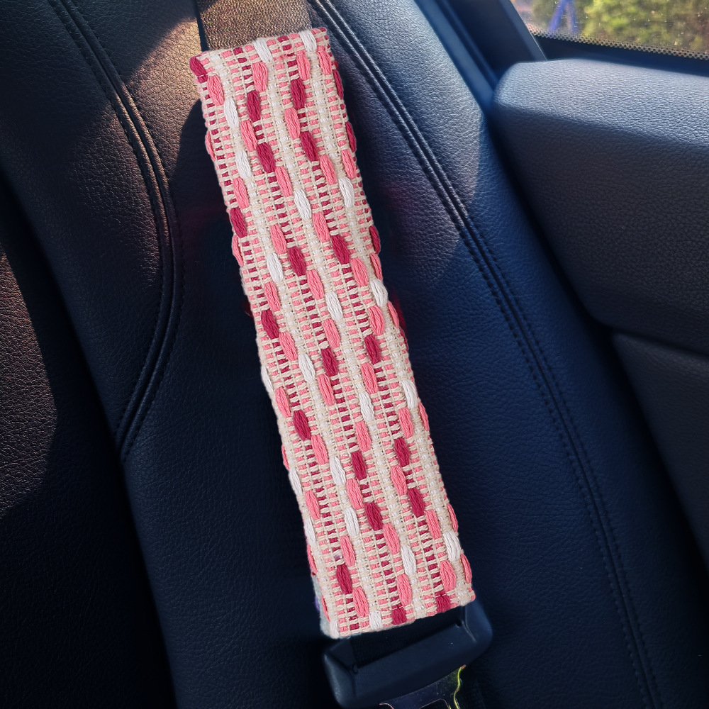 Car Seat Belt Shoulder Cover, Cute and High-End Female Car Decorative Protective Cover, Anti-Stranglehold Car Interior Accessories