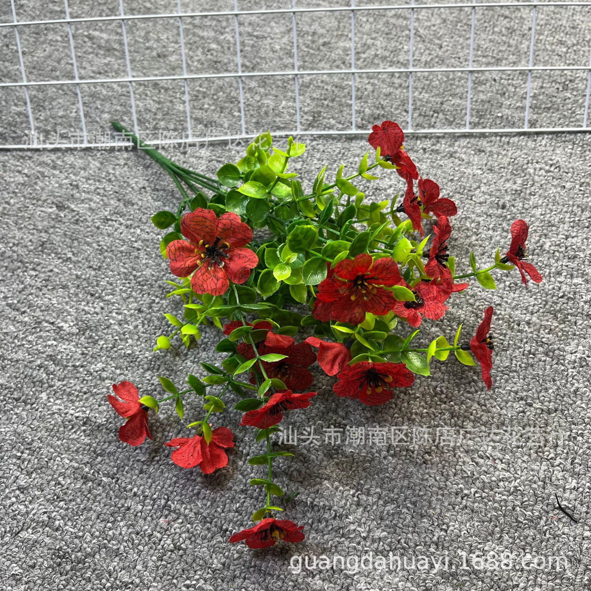 7 cabezas de eucalipto violeta rojo